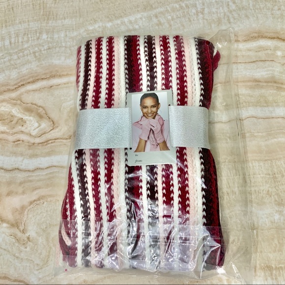 NY&Co 2 Piece Soft Knit Scarf & Gloves Set Wine - Picture 4 of 4